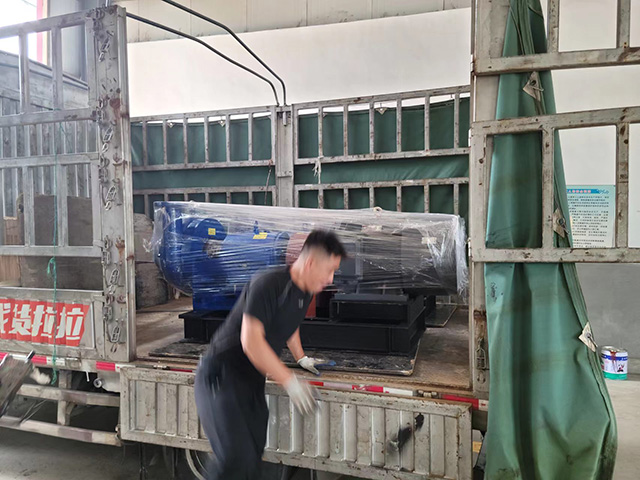 發(fa)貨車(che)間