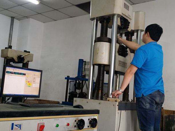 鋼(gang)材理化(hua)實驗室(shi)圖一